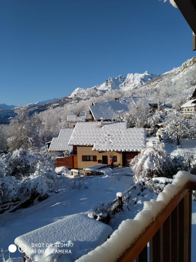Chez Bear Bed and Breakfast Briançon Buitenkant foto