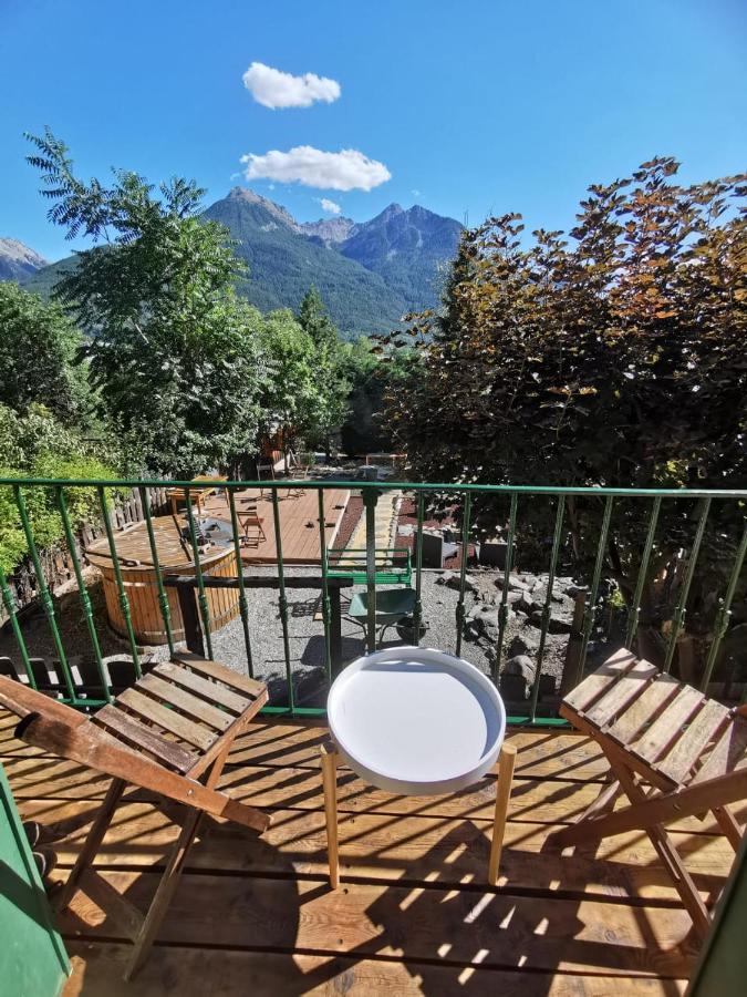 Chez Bear Bed and Breakfast Briançon Buitenkant foto