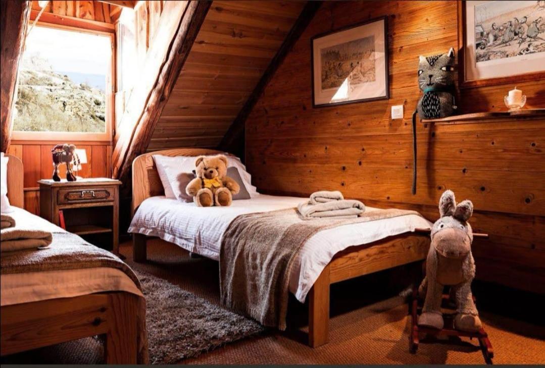 Chez Bear Bed and Breakfast Briançon Buitenkant foto